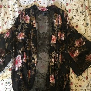 VELVET FLORAL KIMONO